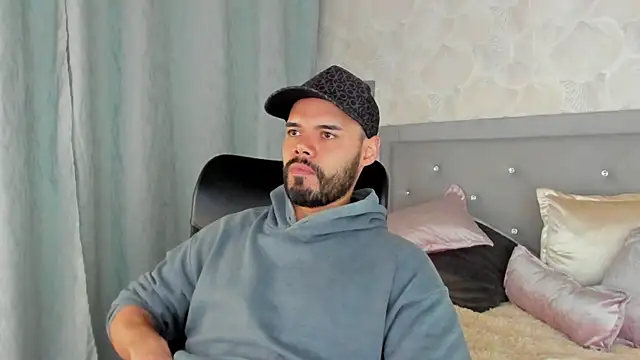 Luke Diaz7 online show from March 2025 01:06:01 AM