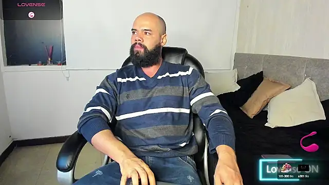 Luke Diaz7 online show from October 2025 05:39:02 AM