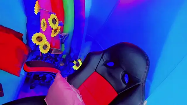 emelly horny  online show from September 2025 07:13:01 PM