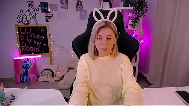 EllySunlover online show from February 2025 10:54:01 PM