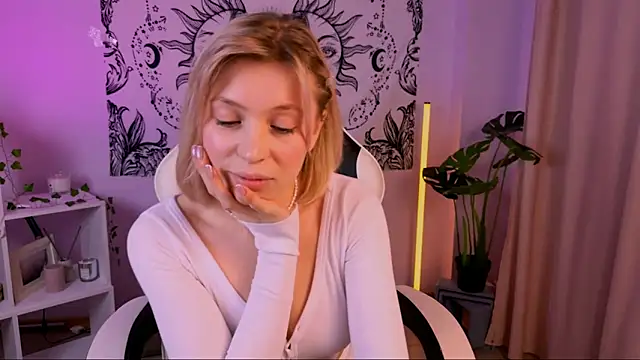 EllySunlover online show from March 2025 09:56:02 AM