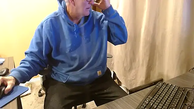 olderandwiser2 online show from March 2025 02:37:02 PM