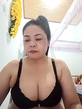 Baby-bigtits2024 online show from March 2025 09:38:01 PM