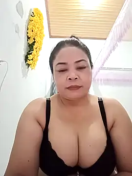 Baby-bigtits2024 online show from March 2025 01:26:02 PM