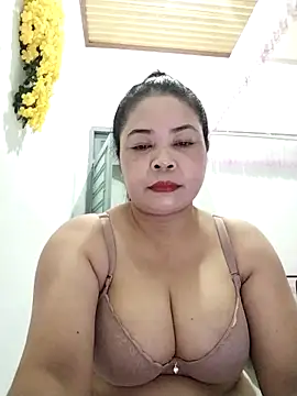 Baby-bigtits2024 online show from March 2025 12:06:02 PM