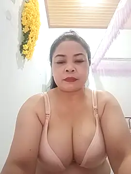 Baby-bigtits2024 online show from March 2025 12:56:02 PM