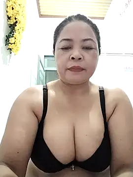 Baby-bigtits2024 online show from September 2025 09:59:02 PM