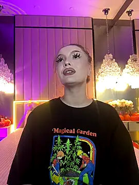 AlexaBright online show from November 2025 07:13:02 PM