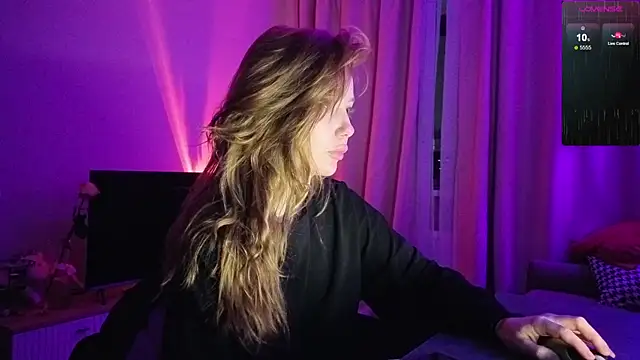 Sakura Moore online show from October 2025 07:09:02 PM