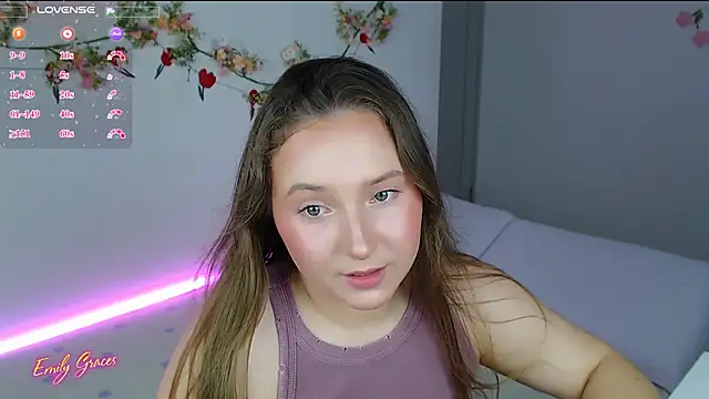 Snapshot of EmilyxxGraces chatting on June 2026 10:56:01 PM EmilyxxGraces online show from June 2026 10:56:01 PM