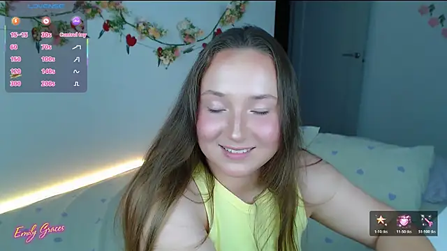 Snapshot of EmilyxxGraces chatting on July 2026 08:52:02 PM EmilyxxGraces online show from July 2026 08:52:02 PM