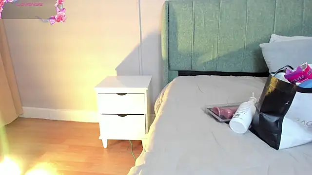 Snapshot of elizabeth_20 chatting on November 2025 07:02:02 PM elizabeth 20 online show from November 2025 07:02:02 PM