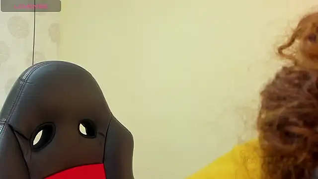 MELINAMARTINS online show from November 2025 12:40:02 PM