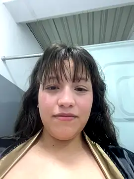 Marii 18 online show from November 2025 04:31:02 PM