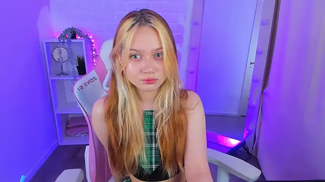 SweetieAngela online show from September 2025 12:59:02 PM