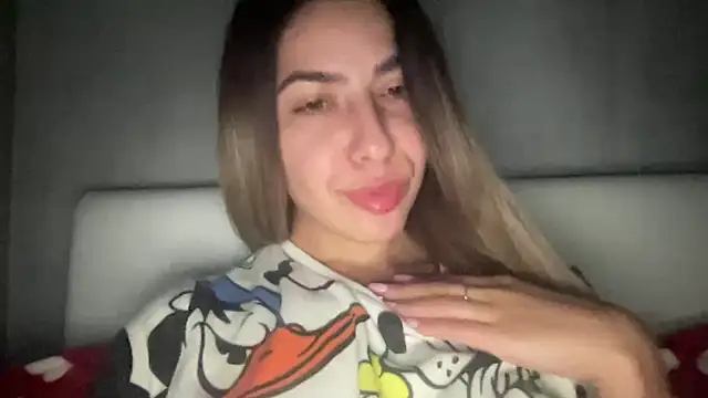 sarrah rossy online show from November 2025 10:21:01 PM