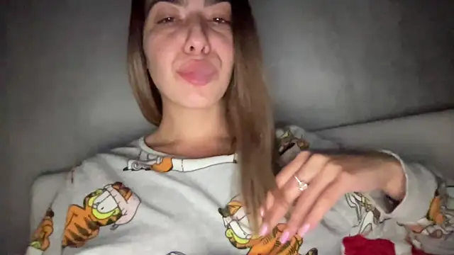 sarrah rossy online show from November 2025 10:12:01 PM