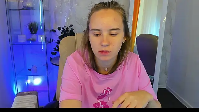 Lika 0ne online show from October 2025 12:12:02 PM