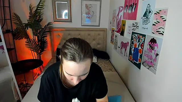 Lika 0ne online show from February 2026 12:06:01 PM