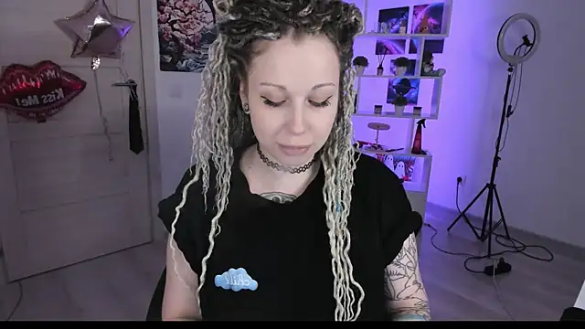 HoneySallyMoore online show from October 2025 04:35:02 PM