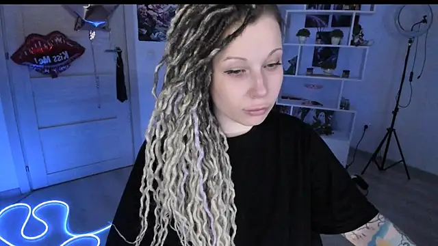 HoneySallyMoore online show from February 2026 11:20:01 PM