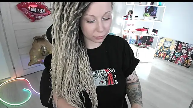 HoneySallyMoore online show from July 2026 03:43:01 PM