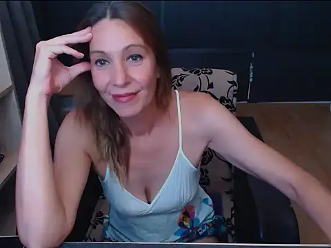 hannaha online show from July 2026 06:17:02 PM