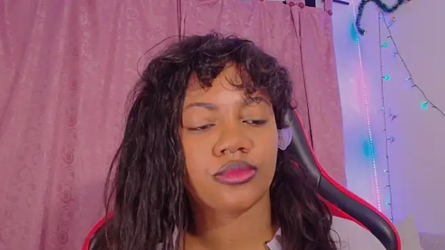 Snapshot of Daphnewalker__ chatting on December 2025 10:55:01 AM Daphnewalker online show from December 2025 10:55:01 AM