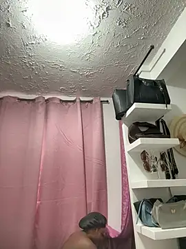 Snapshot of Daphnewalker__ chatting on February 2026 11:46:02 AM Daphnewalker online show from February 2026 11:46:02 AM