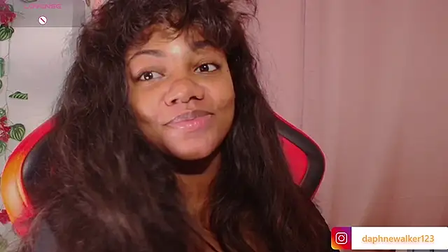 Snapshot of Daphnewalker__ chatting on February 2026 01:37:02 PM Daphnewalker online show from February 2026 01:37:02 PM