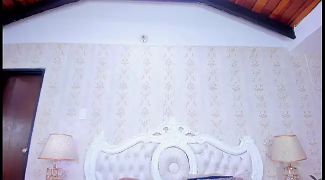 TianahGlow online show from February 2025 11:59:02 PM