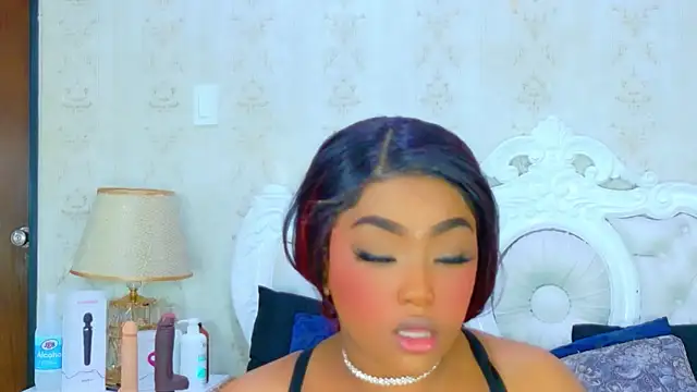 TianahGlow online show from February 2026 05:20:01 PM