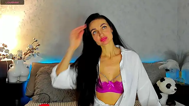 Tina Mart online show from November 2025 07:57:01 PM