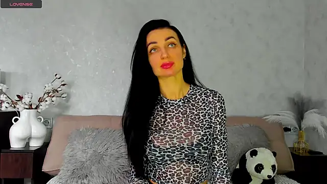 Tina Mart online show from January 2026 11:35:01 AM