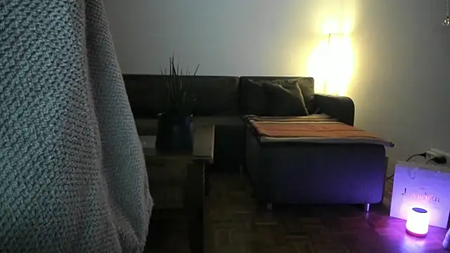 Snapshot of molicaremolicare chatting on October 2025 04:45:01 AM molicaremolicare online show from October 2025 04:45:01 AM