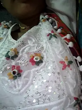 Snapshot of lovely----bhabhi chatting on February 2026 03:52:02 PM lovely----bhabhi online show from February 2026 03:52:02 PM