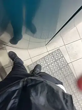 YARASERO-kun online show from February 2025 09:10:01 AM