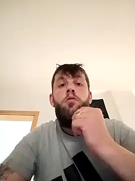 Matus219 online show from April 2026 09:24:01 PM