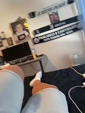 Sex-10-10 online show from September 2025 11:44:02 AM