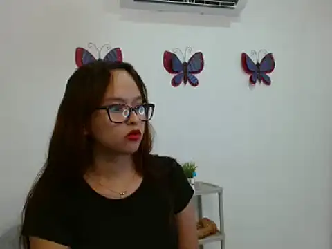 Emilybateee online show from March 2025 08:11:02 PM