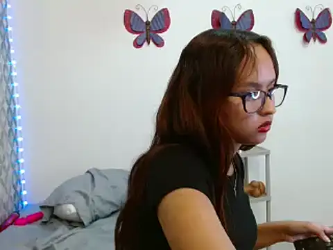 Emilybateee online show from March 2025 11:16:02 PM