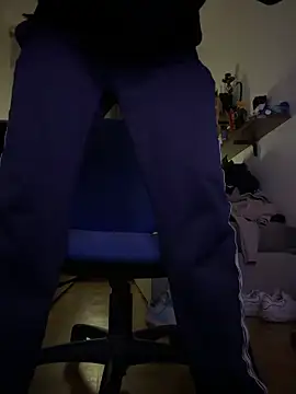 yaxxx03 online show from November 2025 07:24:02 PM