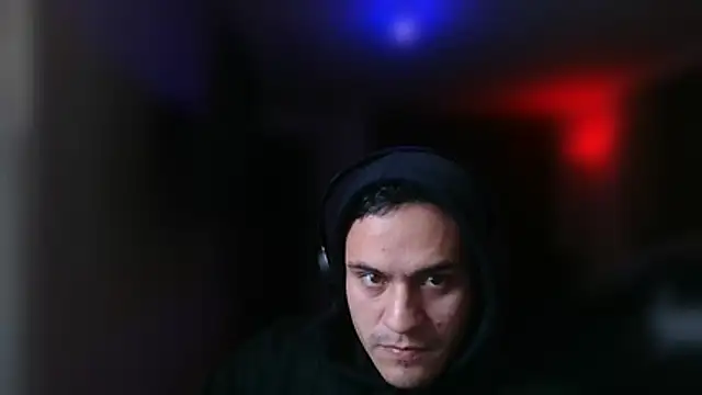 Snapshot of Andresbogota11 chatting on July 2026 05:40:01 PM Andresbogota11 online show from July 2026 05:40:01 PM