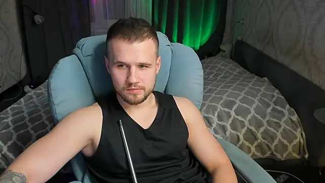 Snapshot of Vladik_b chatting on March 2025 06:16:01 PM Vladik b online show from March 2025 06:16:01 PM