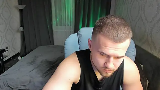 Snapshot of Vladik_b chatting on March 2025 04:51:02 PM Vladik b online show from March 2025 04:51:02 PM