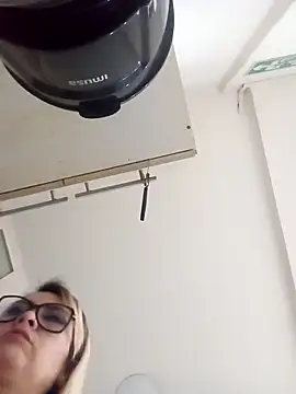 CandieGilson   online show from October 2025 11:05:02 AM