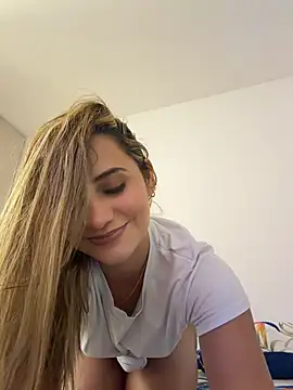 Snapshot of Vaniluu_9 chatting on July 2026 01:08:01 AM Vaniluu 9 online show from July 2026 01:08:01 AM