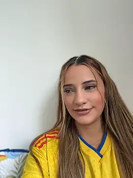 Snapshot of Vaniluu_9 chatting on July 2026 04:31:02 PM Vaniluu 9 online show from July 2026 04:31:02 PM