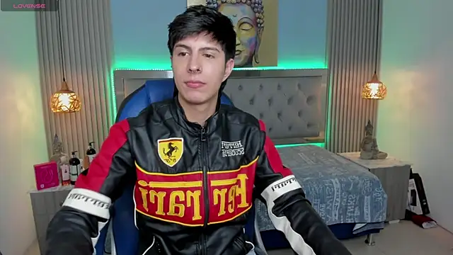 Estiv18  online show from November 2025 04:58:02 AM