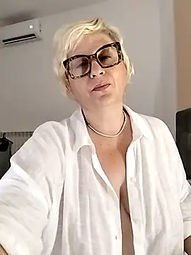 Snapshot of Pumabionda chatting on July 2026 04:45:02 PM Pumabionda online show from July 2026 04:45:02 PM